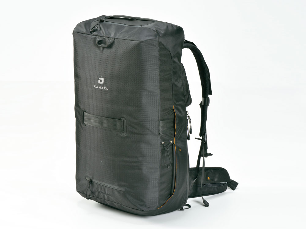 KAMAEL  peak ブラックバックパック Acquire | Snow Peak's new camera bag line, Kamael