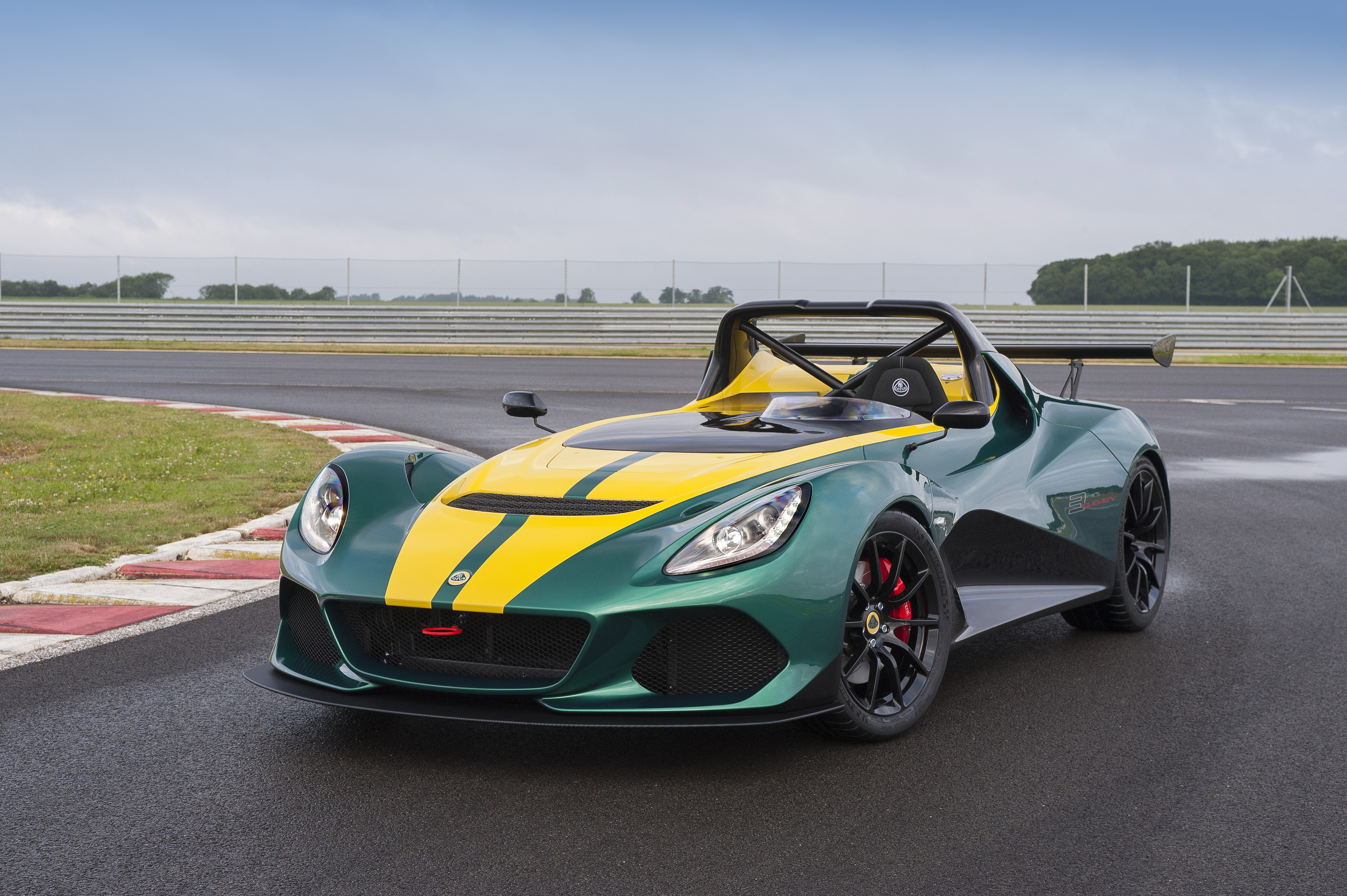 lotusページ Acquire | The Lotus 3-Eleven, their fastest road car to date