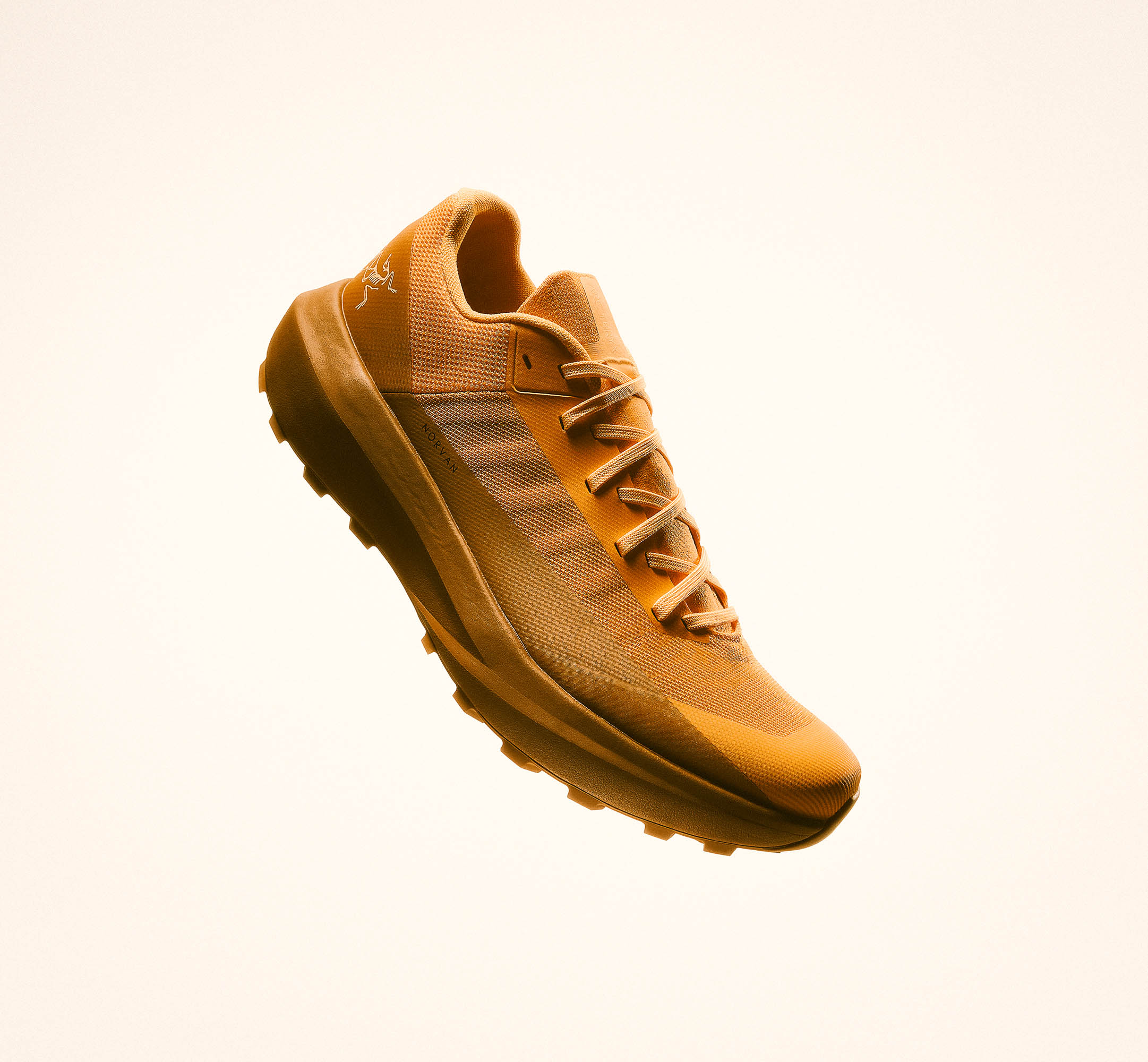 セリノス Acquire | Arc'teryx kicks off its 2025 footwear line with