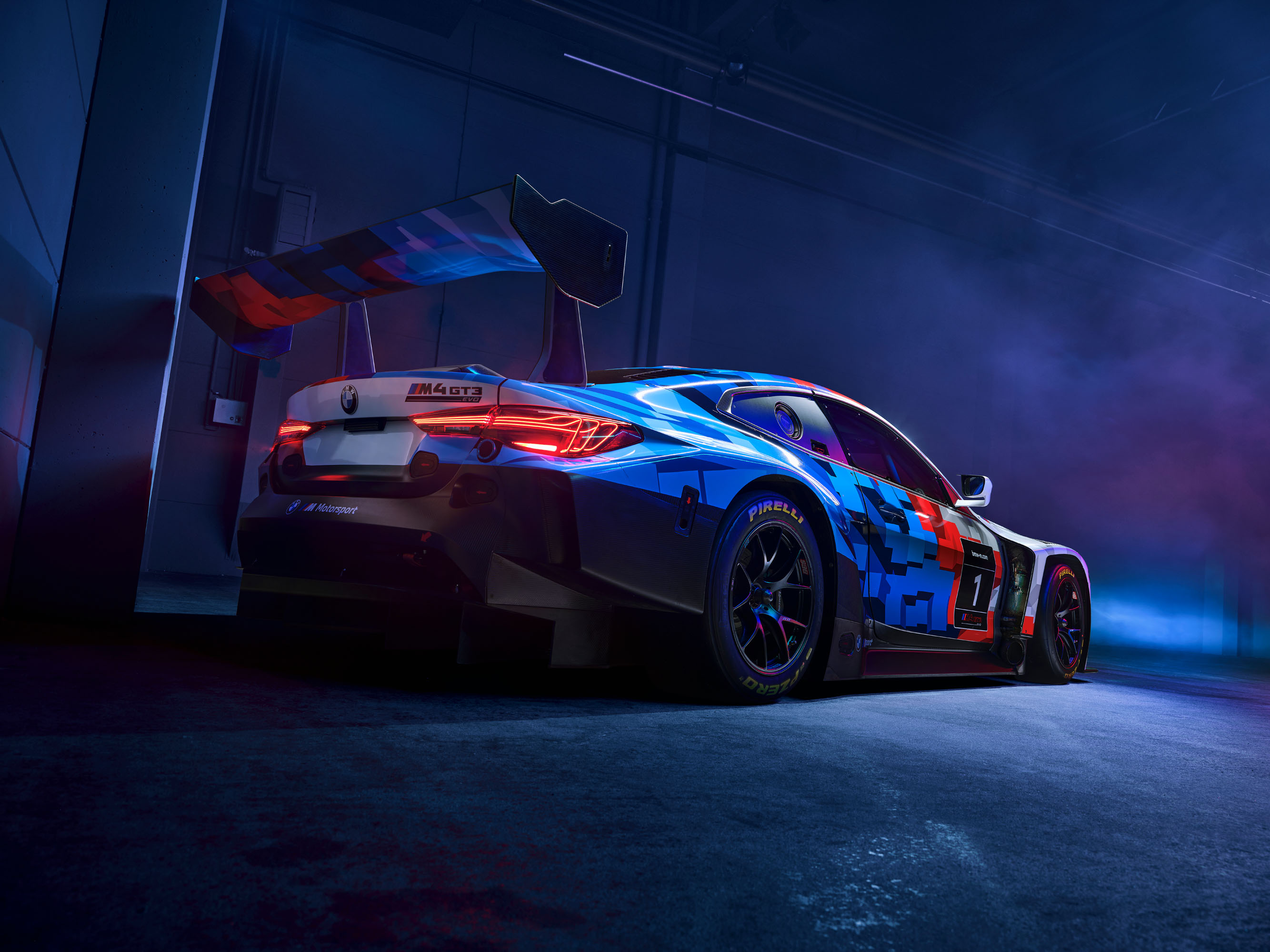Acquire | BMW unveils an EVO package for the M4 GT3