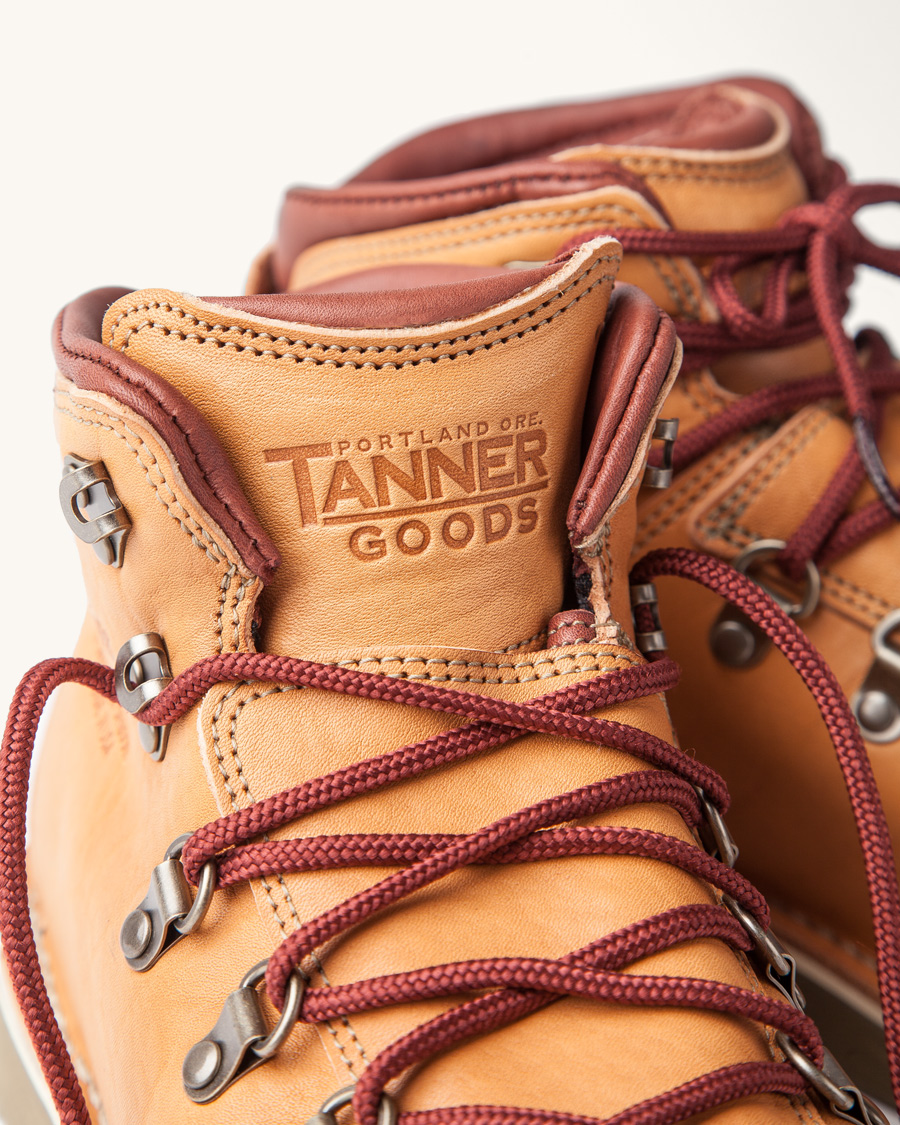 Acquire | Danner Japan gives one of the brand's most popular