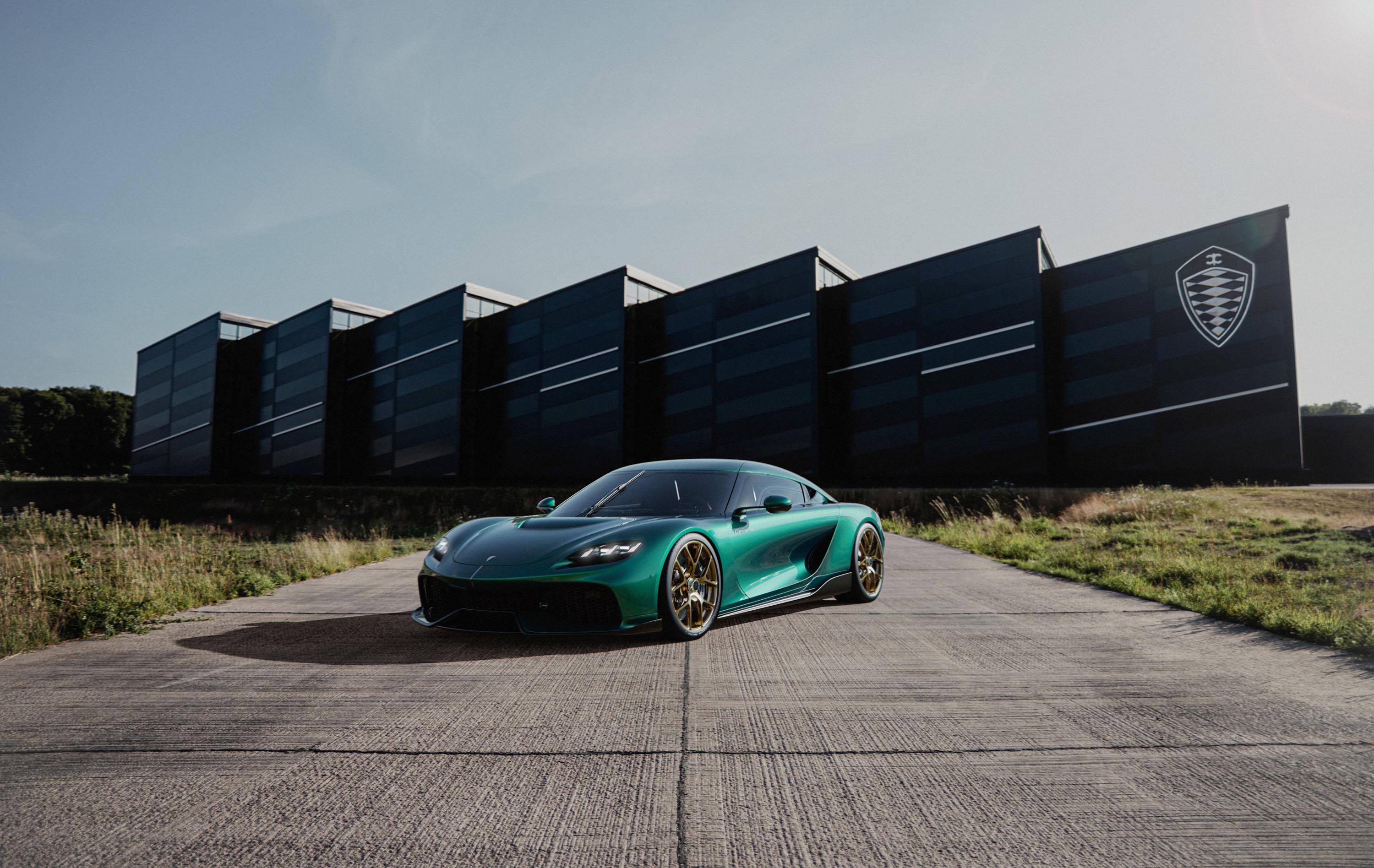 Acquire | Koenigsegg unveils the production-ready Gemera