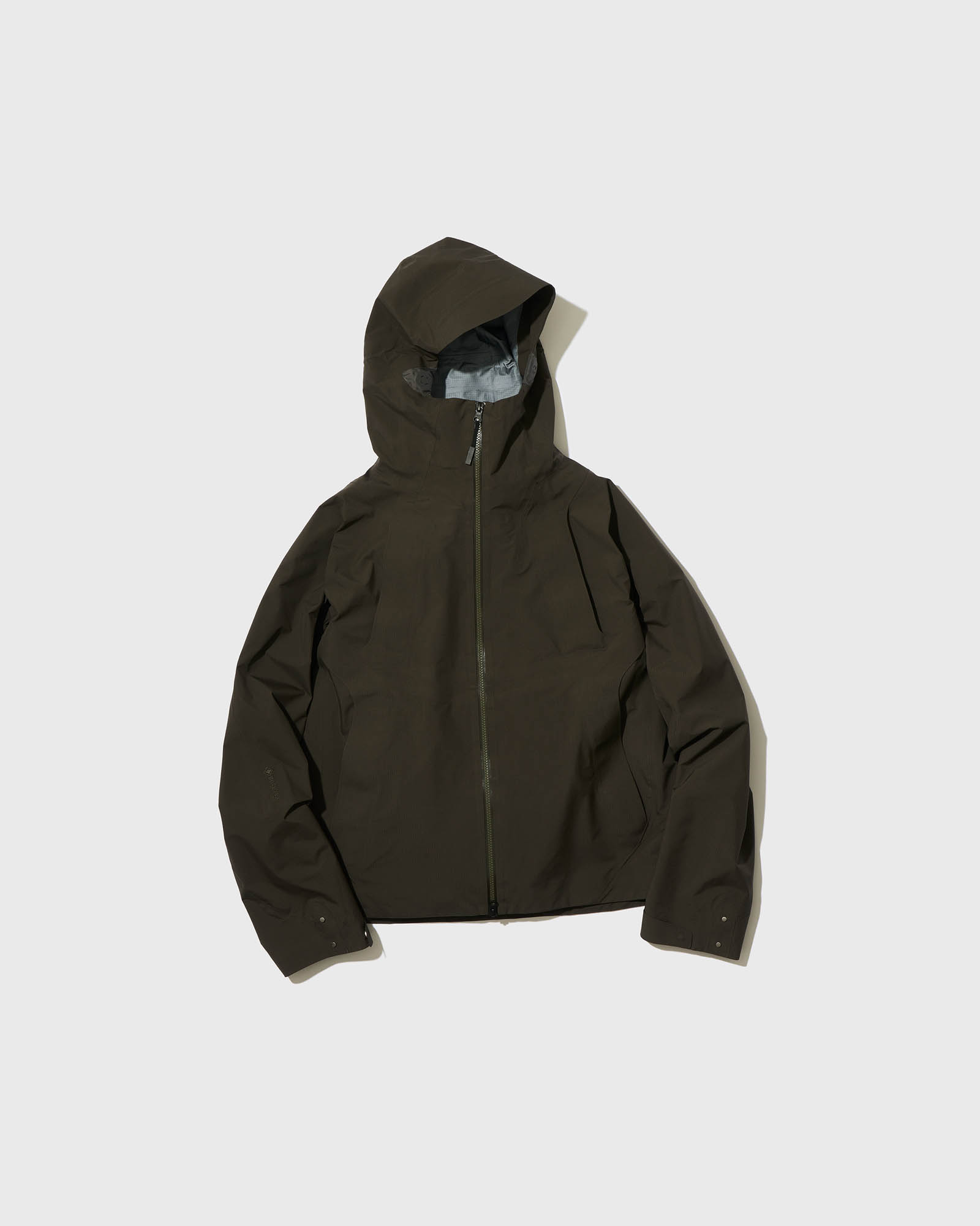 Acquire | _J.L-A.L_ launches its collection with Goldwin