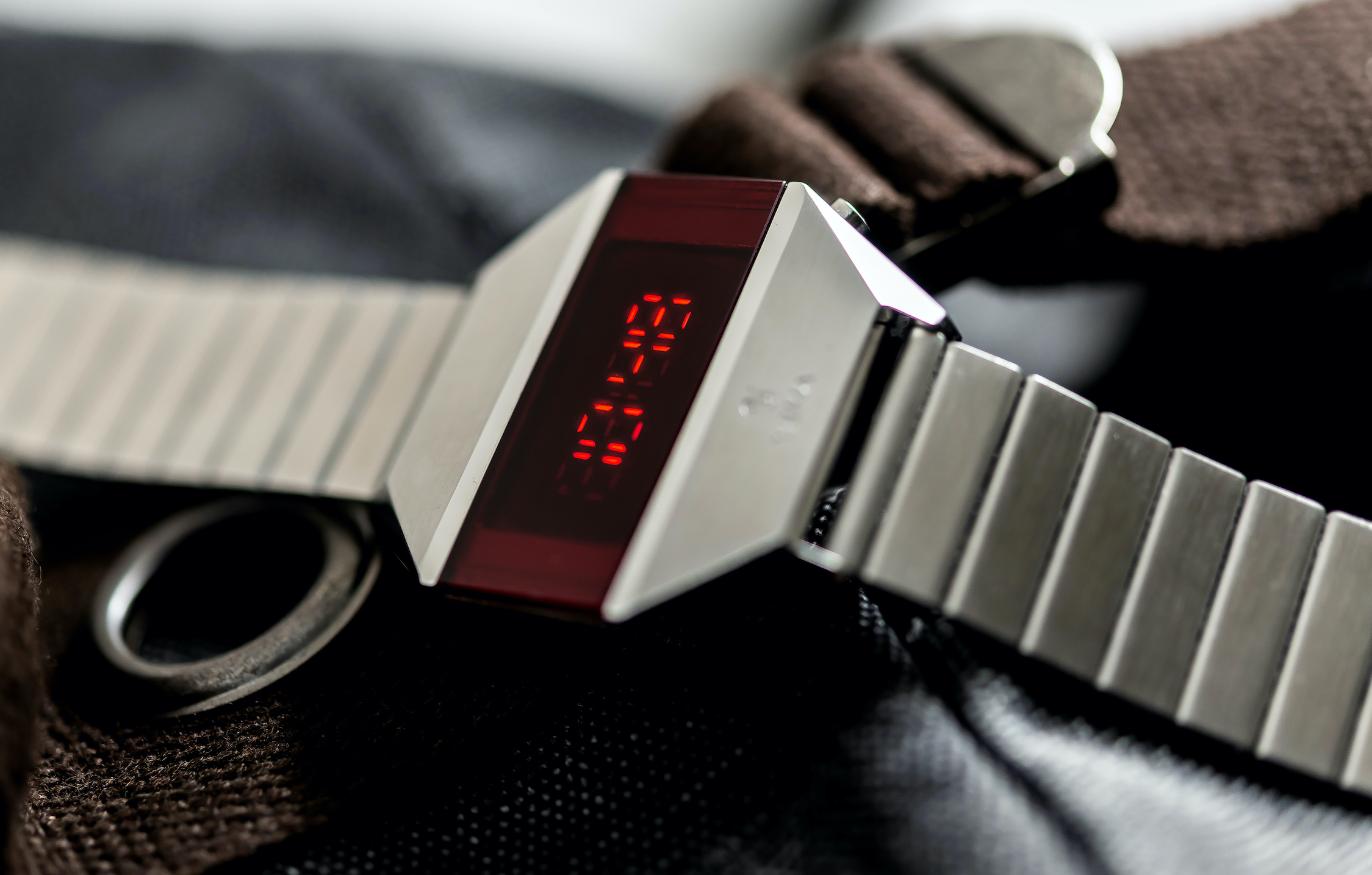 時計 Yema LED Introducing The New Yema LED Silver and Gold | WatchGecko