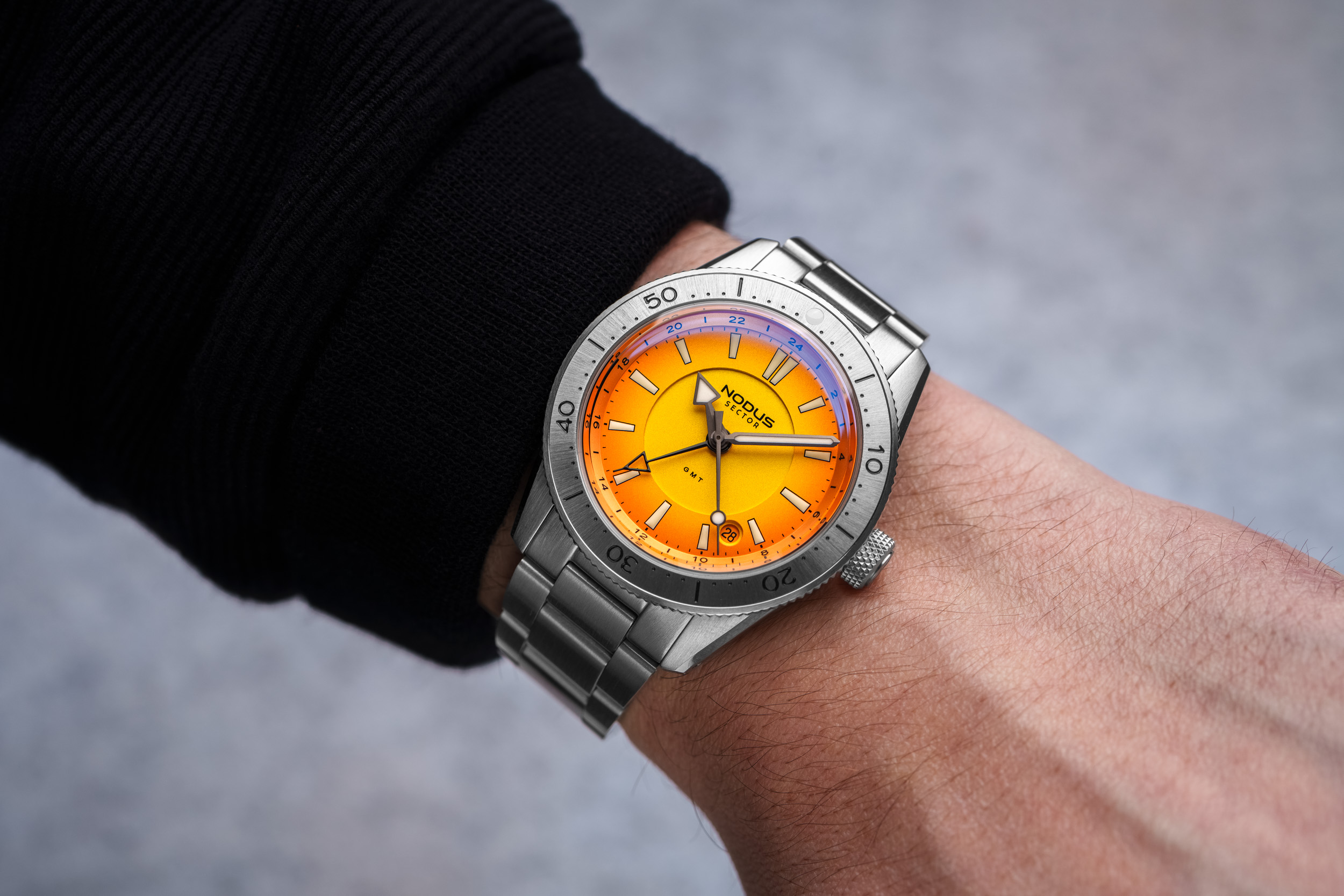Acquire | Nodus launches the Sector II Dive GMT