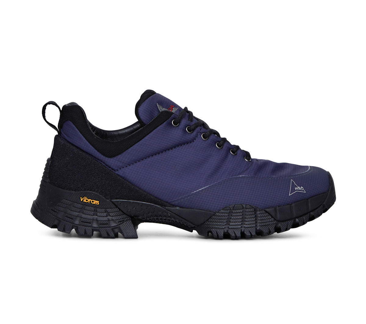 Acquire | Roa debuts their F/W '18 hiking shoe collection