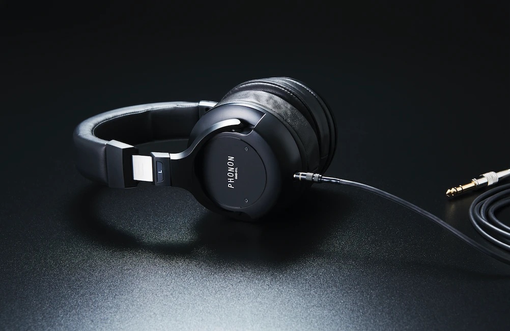 Acquire | Phonon releases its walnut-wrapped Kurumi headphones