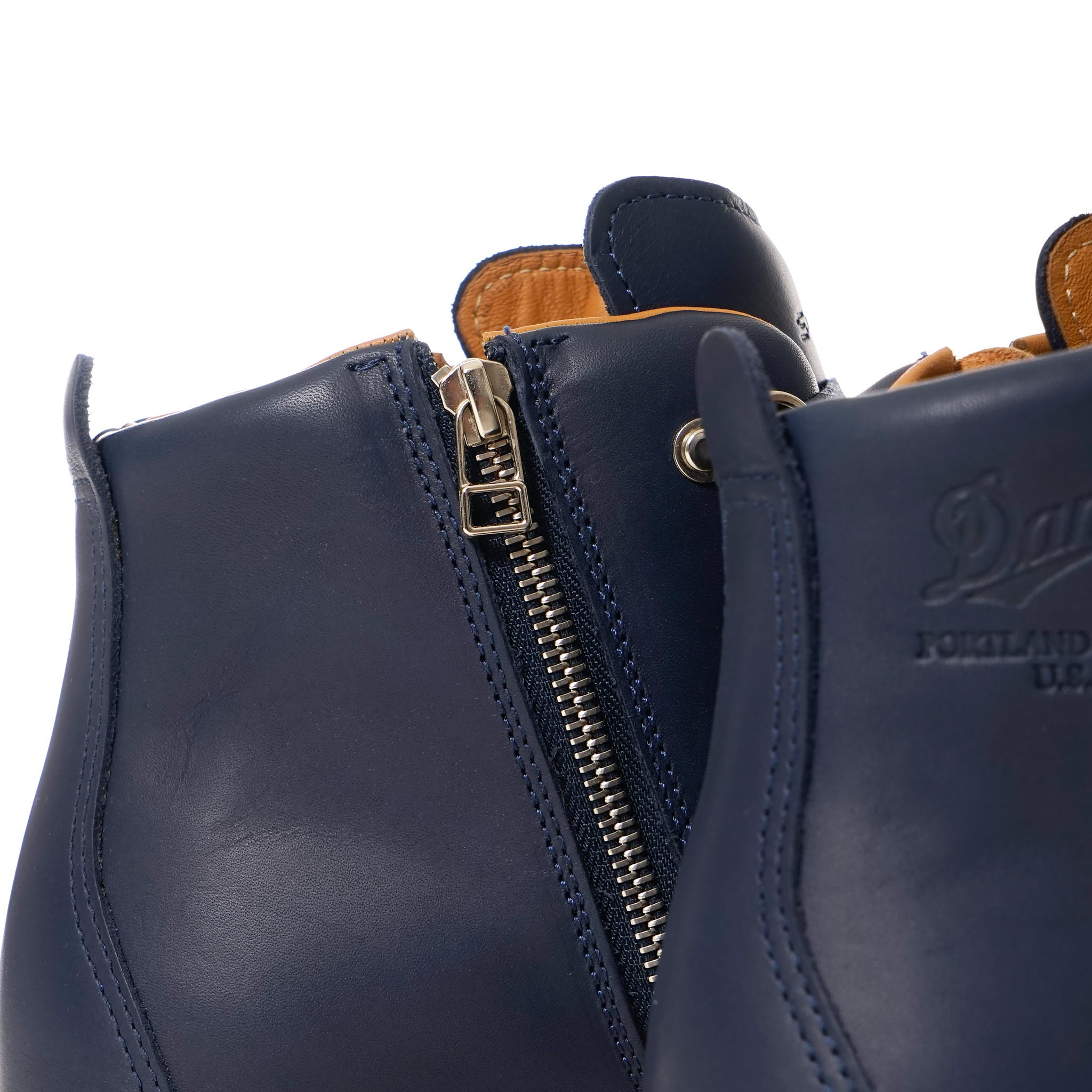 Acquire | Danner and Sophnet team up on the perfect winter travel boot