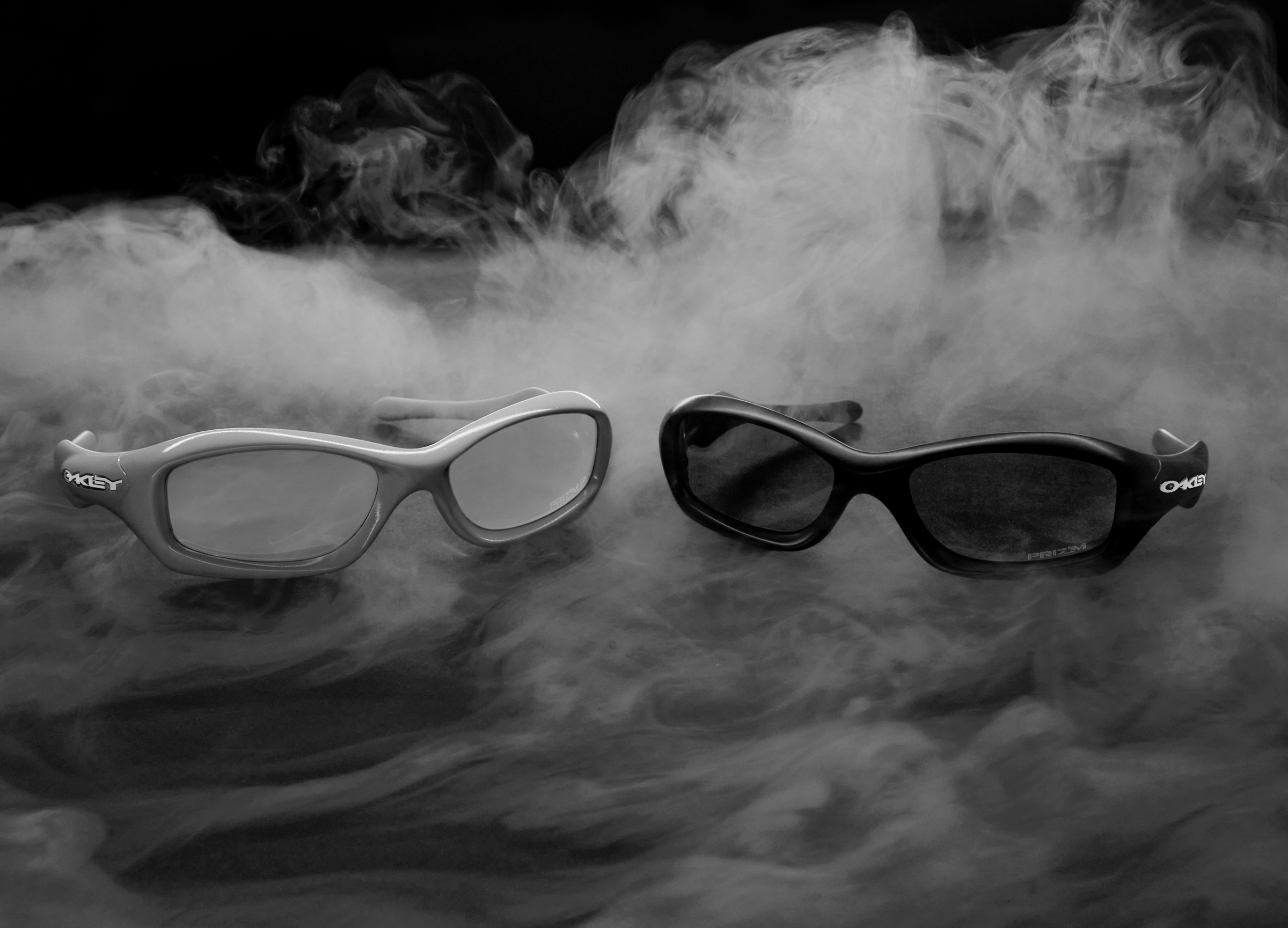 Acquire | Oakley's MUZM collection returns to the early 2000s with