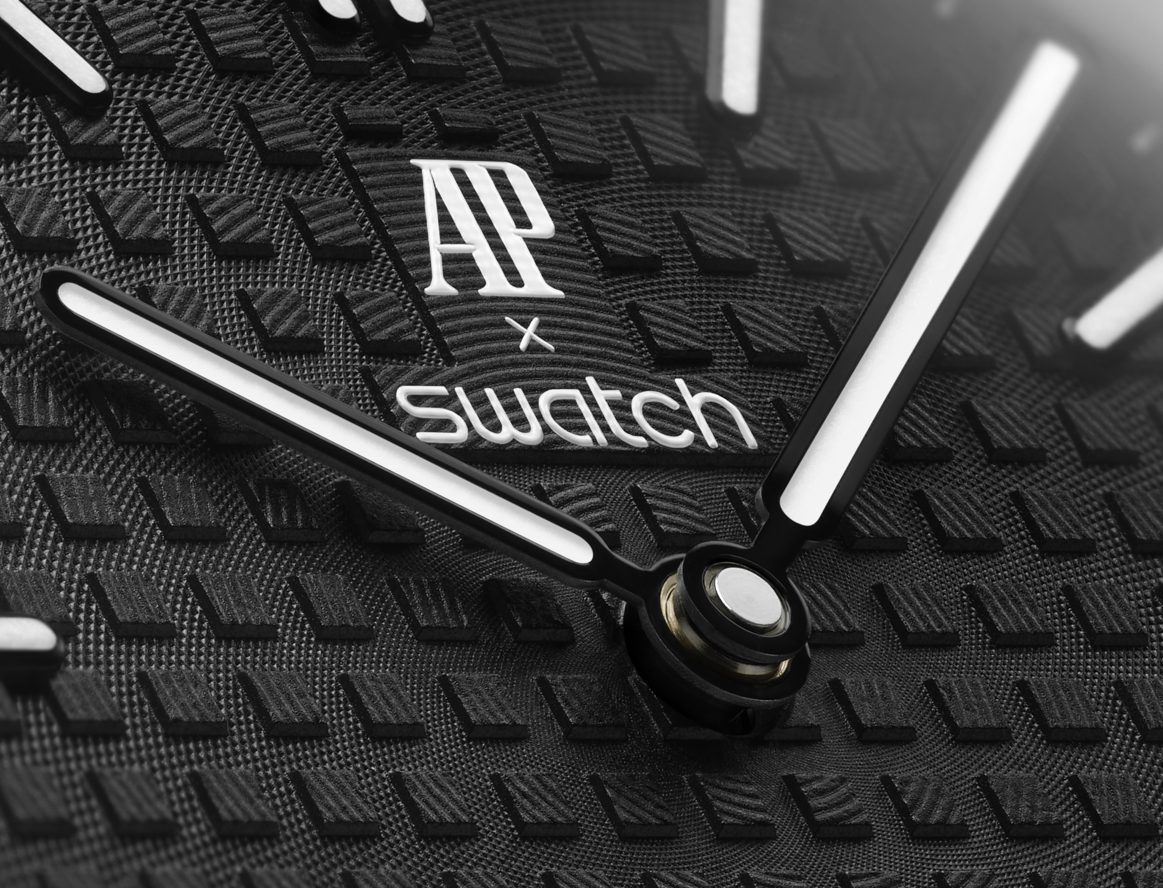 Acquire | Swatch and Audemars Piguet unveil the Royal Pop, a